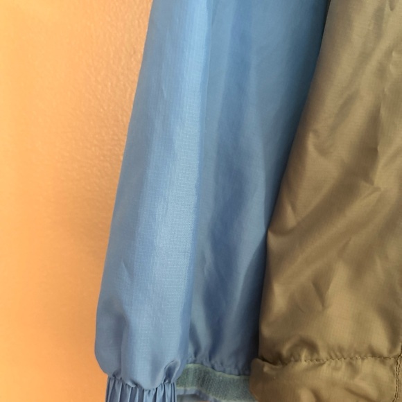 The North Face Womens Jacket Size Medium Blue Stow Pocket Packable Lightweight - Picture 4 of 10